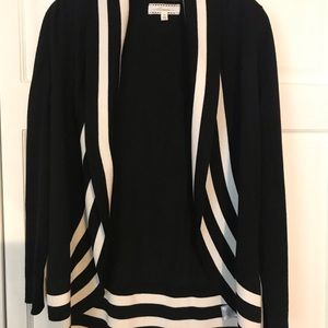 Very flattering cardigan.